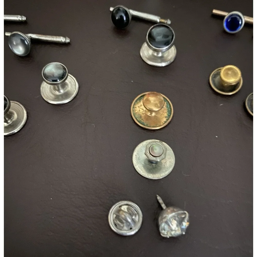 The Unbranded Brand cufflinks cuff